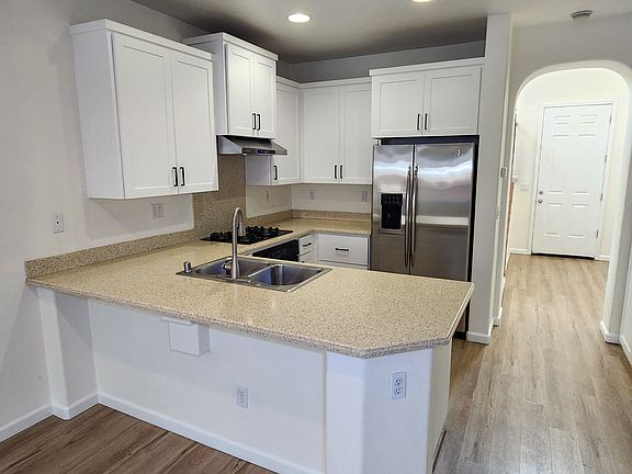 5th image of 3047 Touchman St