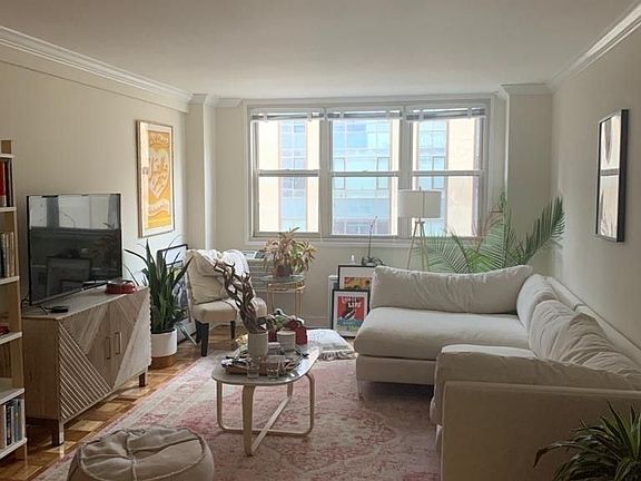 2nd image of 222 E 19th St APT 9H