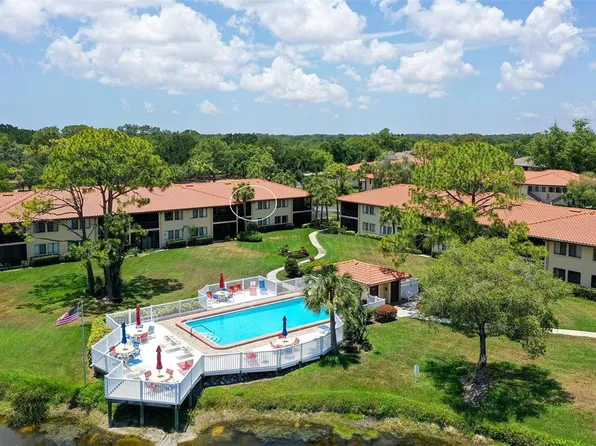 5174 Lake Village Dr #84, Sarasota, FL 34235