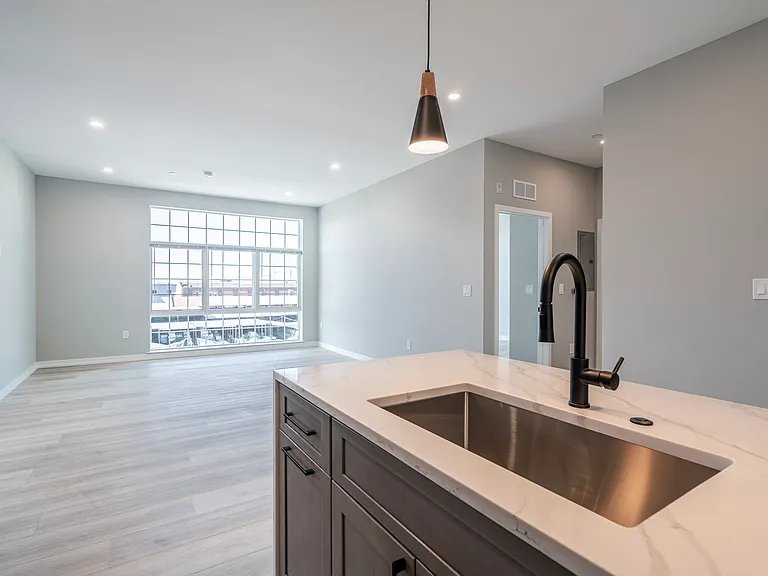 2401 Washington Ave — Photo 59