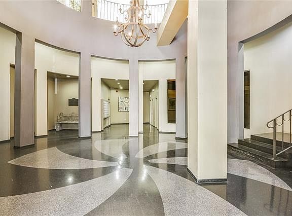 2nd image of 330 Julia St APT 304