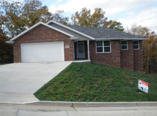 1010 Las Brisas Ct, Jefferson City, MO 65101