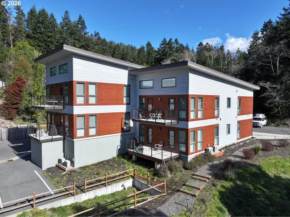 94353 Leith Rd, Gold Beach, OR 97444