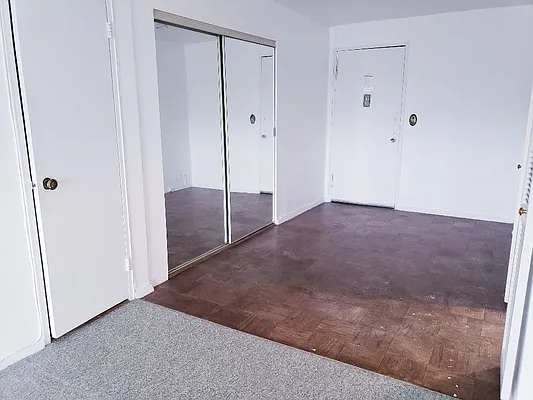 Rented by Metro Garden Realty NYC | media 36