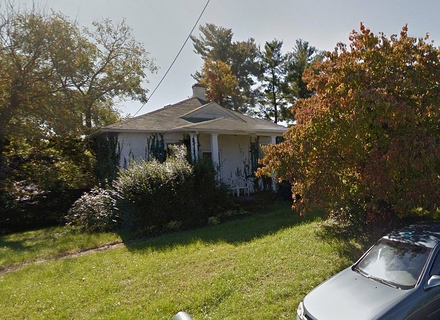 1st image of 2333 Moir St NE
