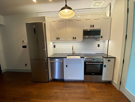 2nd image of 19 Brooklyn Ave #D3