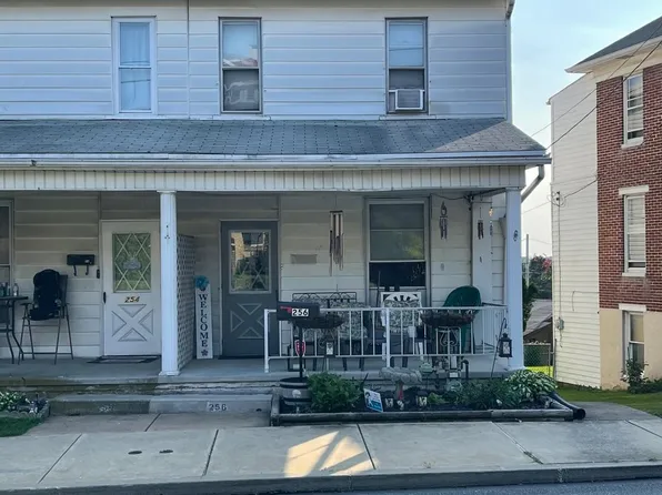 256 N Main St, Red Lion, PA 17356