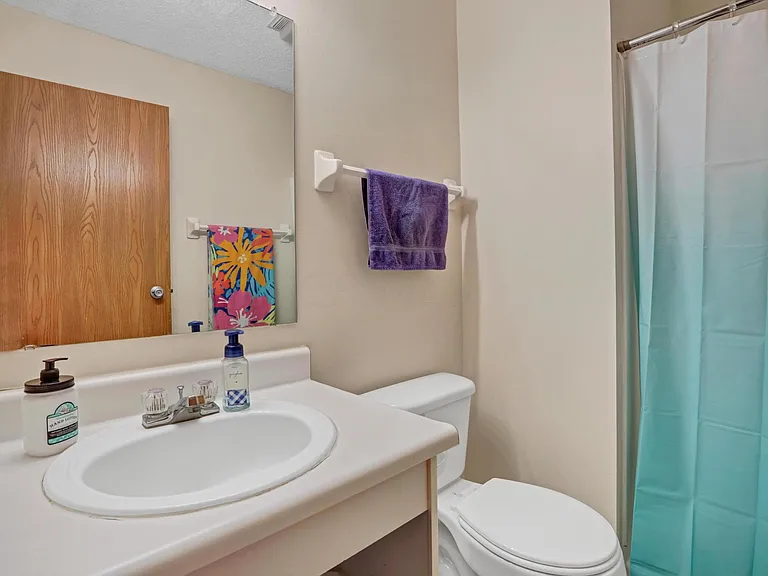 189 Hawkins Ln #F — Photo 9