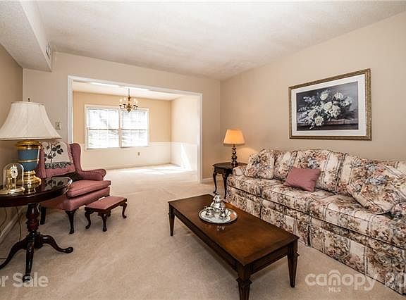 5th image of 840 Winter Wood Dr
