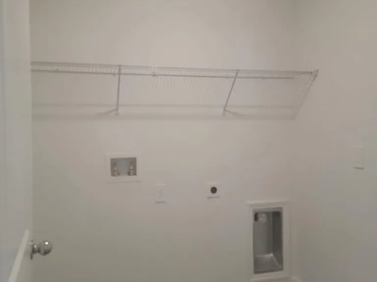 3319 Laurent Loop — Photo 9