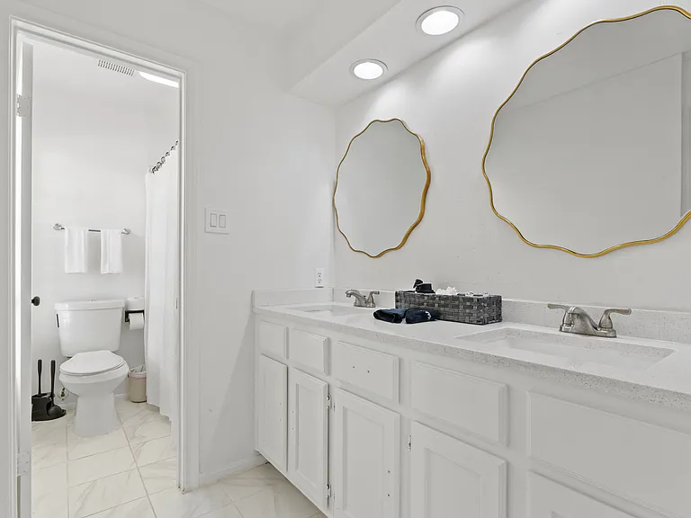 604 Lochnell Dr — Photo 18