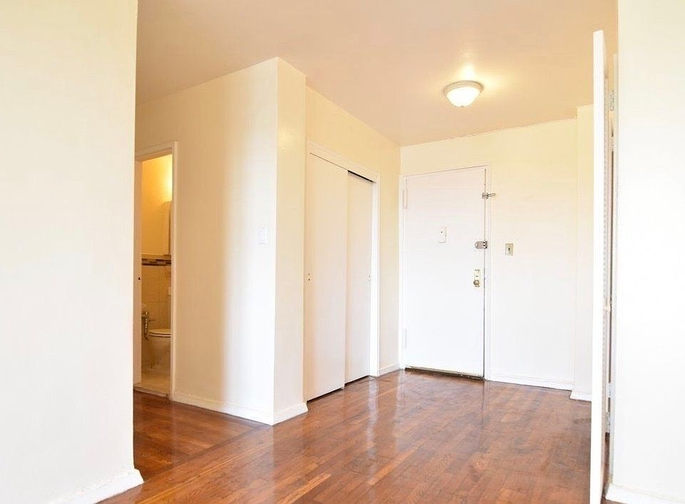 2nd image of 288 W 238th St Floor 4