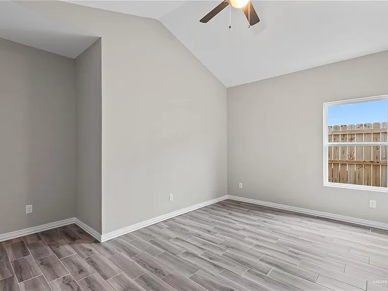 2605 Woodpecker St #4 — Photo 14