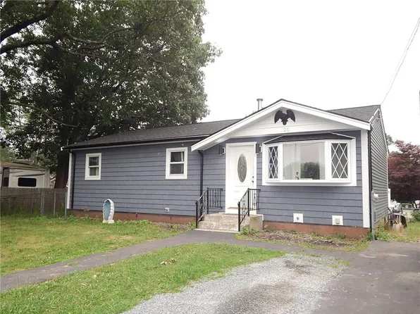 120 Gallway St, Warwick, RI 02889