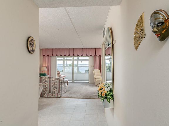 4th image of 3210 N Harbor City Blvd APT 323