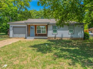 2939 N El Centro Way, Dallas, TX 75241