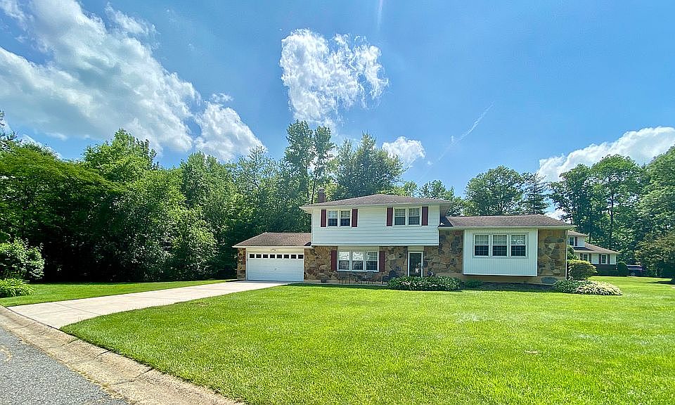 1st image of 2203 Patwynn Ct