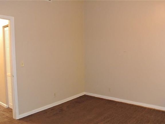 5th image of 10617 Royal Palm Blvd