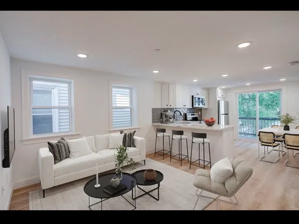 226 Lexington St APT 2, Boston, MA 02128