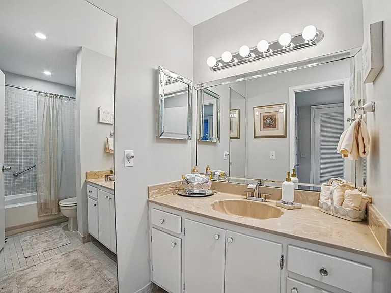 137 Piedmont D #137-C — Photo 20