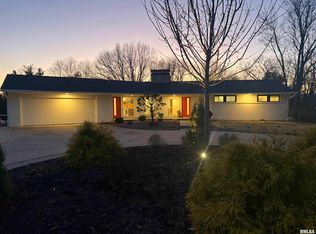 318 Lincoln Hill Ct NW, Quincy, IL 62301