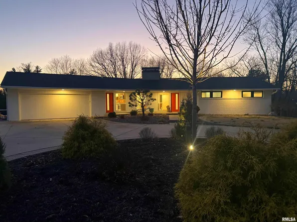 318 Lincoln Hill Ct NW, Quincy, IL 62301