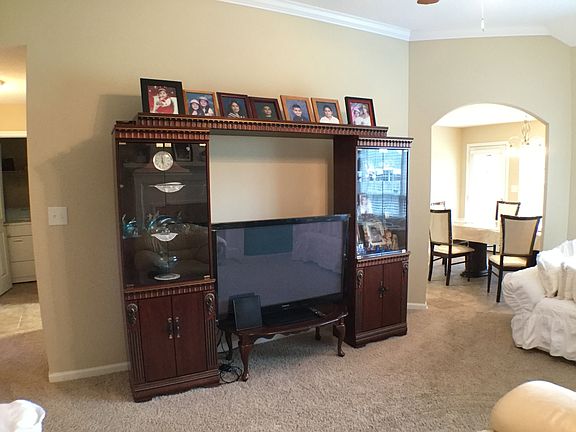 4th image of 301 Sedgebrooke Dr