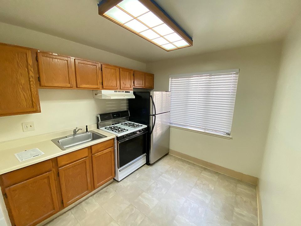 1st image of 4129 El Camino Way #F