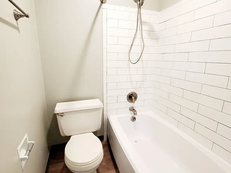 Sugarbush Apartments — Photo 55