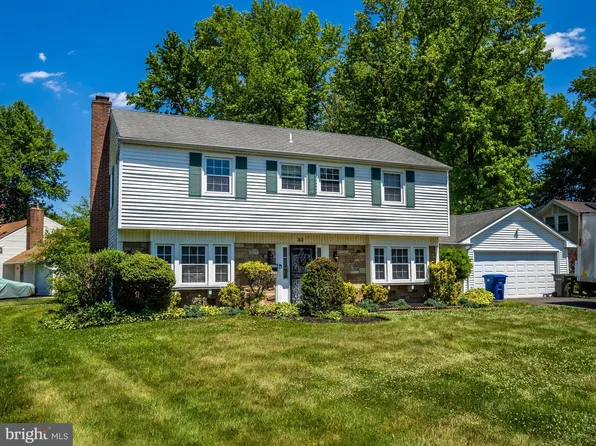 33 Timber Ln, Willingboro, NJ 08046