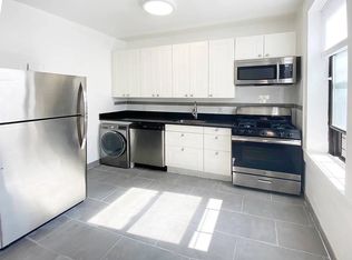 24-03 41st Ave #200, Long Island City, NY