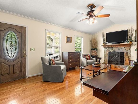 5th image of 3091 Westview Dr