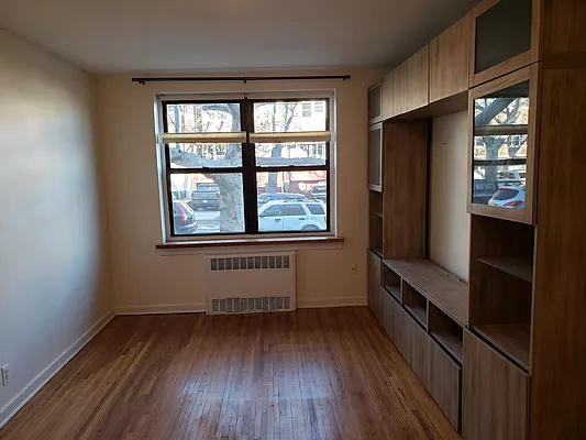 Rented by RealTegrity NY LLC | media 13