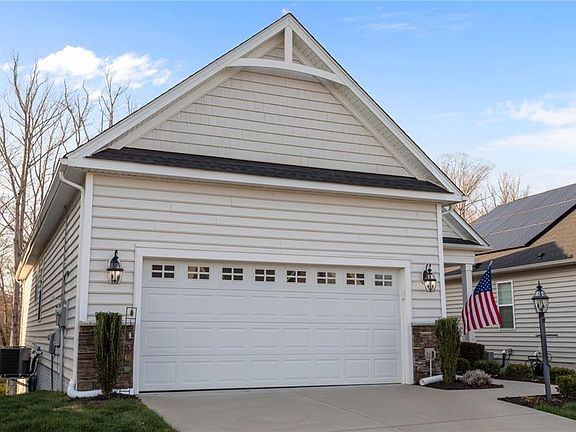 3rd image of 3914 Isaac Cir