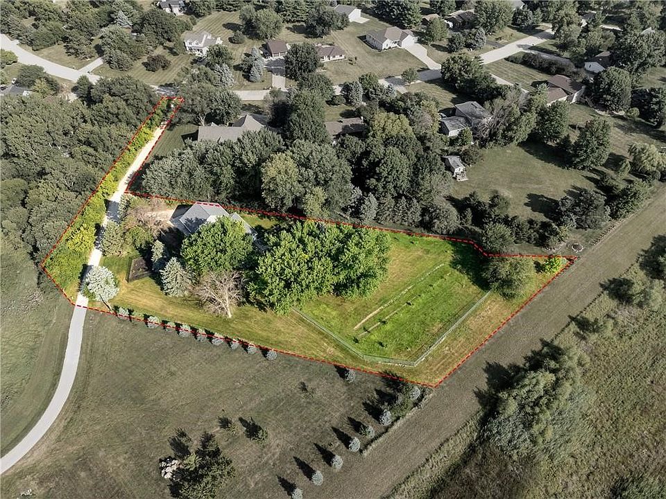 1st image of 10211 NW 80th Ln