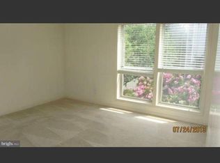 3176 Summit Square Dr #C2, Oakton, VA 22124