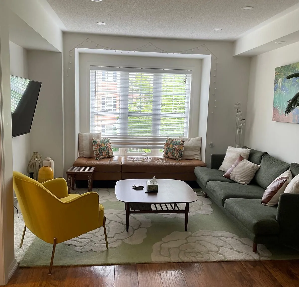 4 bed, $4,000 — Photo 2