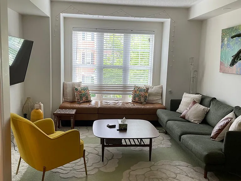 948 Brassard Cir — Photo 2