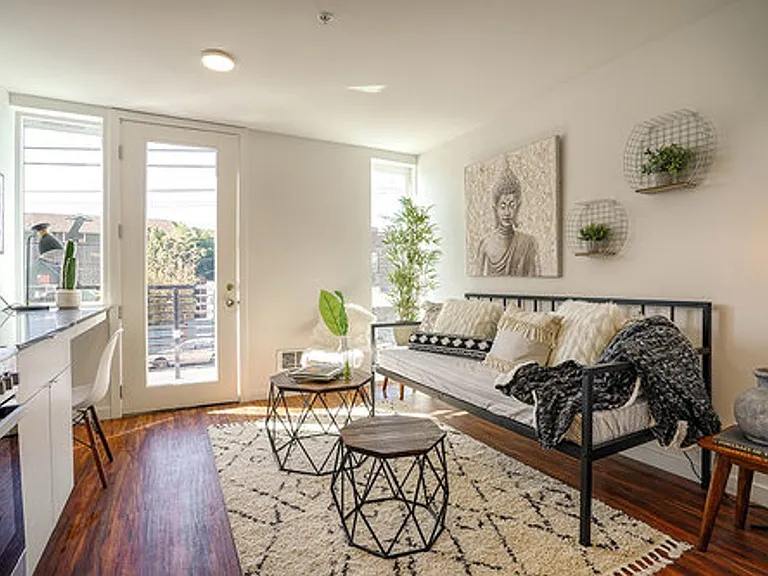 Thomas Street Lofts — Photo 1