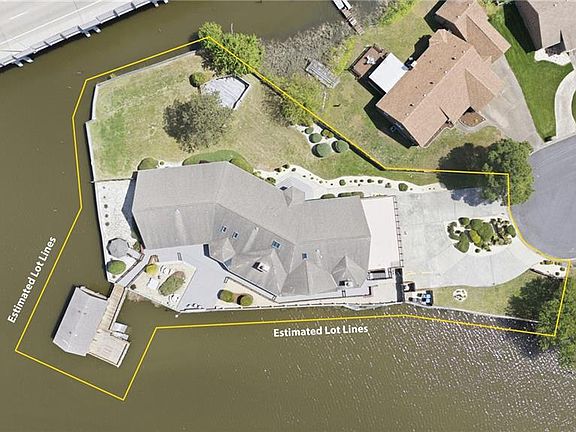 3rd image of 500 Sterling Rd