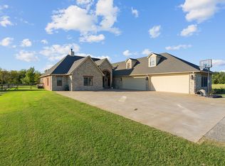 1529 Clayton Rd, Pryor, OK 74361
