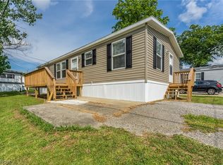 20 Wren Ln, Lake Milton, OH 44429