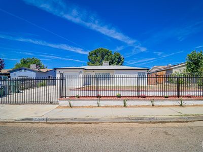 712 Meadows St, Bakersfield, CA, 93306