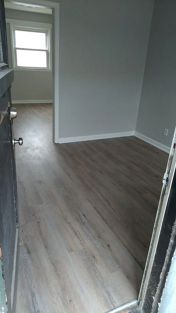 Astro Apartments 2044-2050-2056 S Broadway — Photo 1