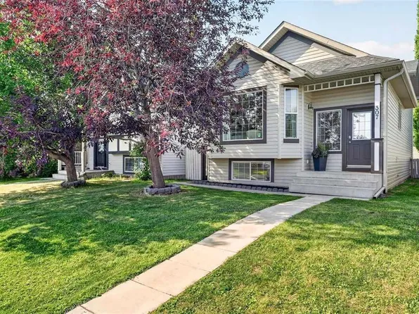307 E Covehaven Vw NE, Calgary, AB T3K 5S4