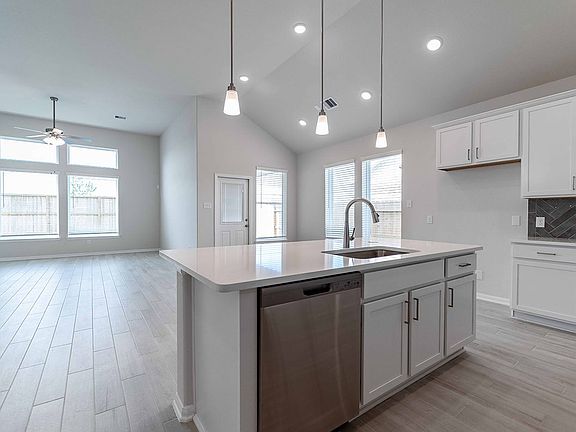 4th image of 6219 Park Landing Ln