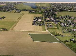 57 Wainscott Hollow Rd, Wainscott, NY 11975