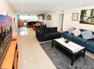 2435 Scott St, Hollywood, FL 33020