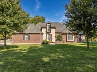5004 W 111th Ter, Leawood, KS 66211