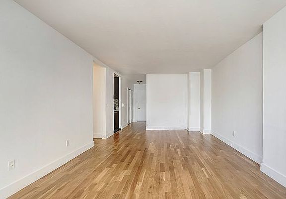 5th image of 108 E 96th St #8E
